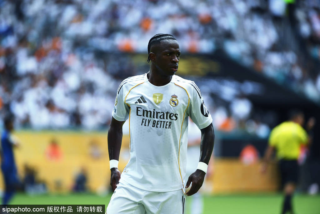 皇冠信用网代理注册_皇马内战!维尼修斯对姆巴佩宣战皇冠信用网代理注册,曼联1亿欧豪赌失算