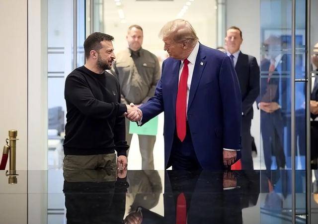 皇冠信用平台出租出售_俄军7亿美元导弹车一夜蒸发皇冠信用平台出租出售,特朗普很激动,忽悠乌克兰继续打!