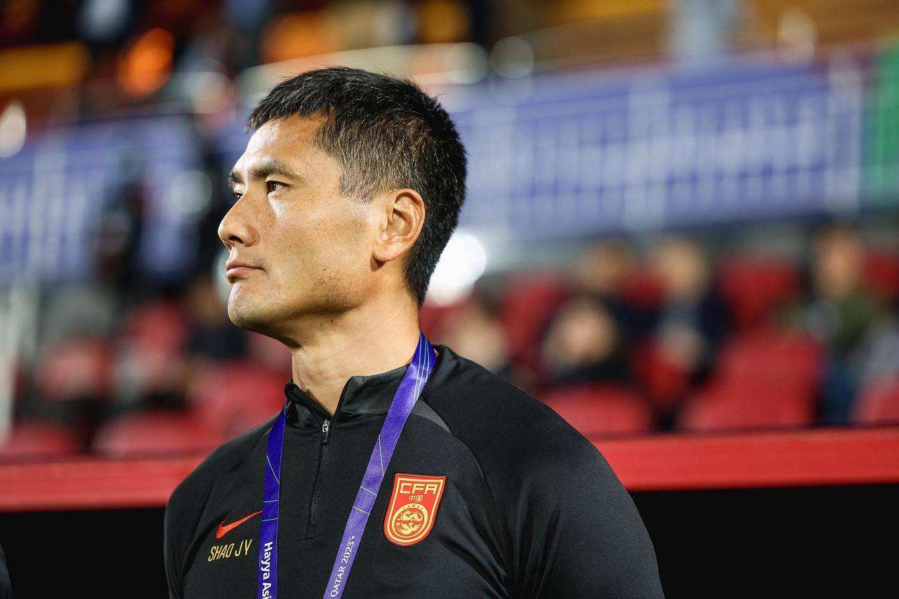 巴黎圣日耳曼 vs 拜仁慕尼黑
_邵佳一出任国足新主帅巴黎圣日耳曼 vs 拜仁慕尼黑
，曾被誉为“亚洲金左脚”