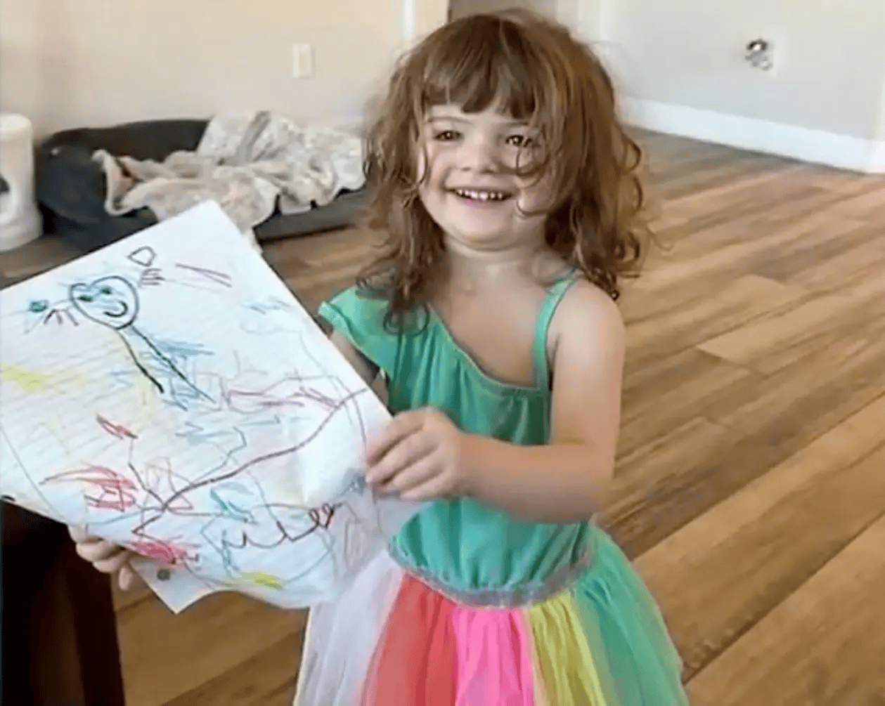 皇冠皇冠信用开户
_42℃高温下皇冠皇冠信用开户
,美国一父亲在家看片喝酒,将2岁女儿留在车内致身亡,入狱前自杀