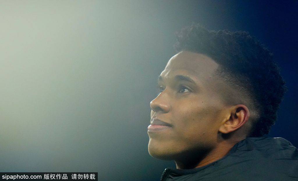 皇冠信用盘网址
_库库雷利亚的逆袭之路:从巴萨弃将到切尔西巨星