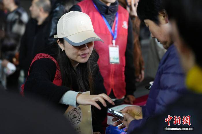 英格兰联赛
_安徽广德“三件套”出圈 江浙等地游客排队打卡