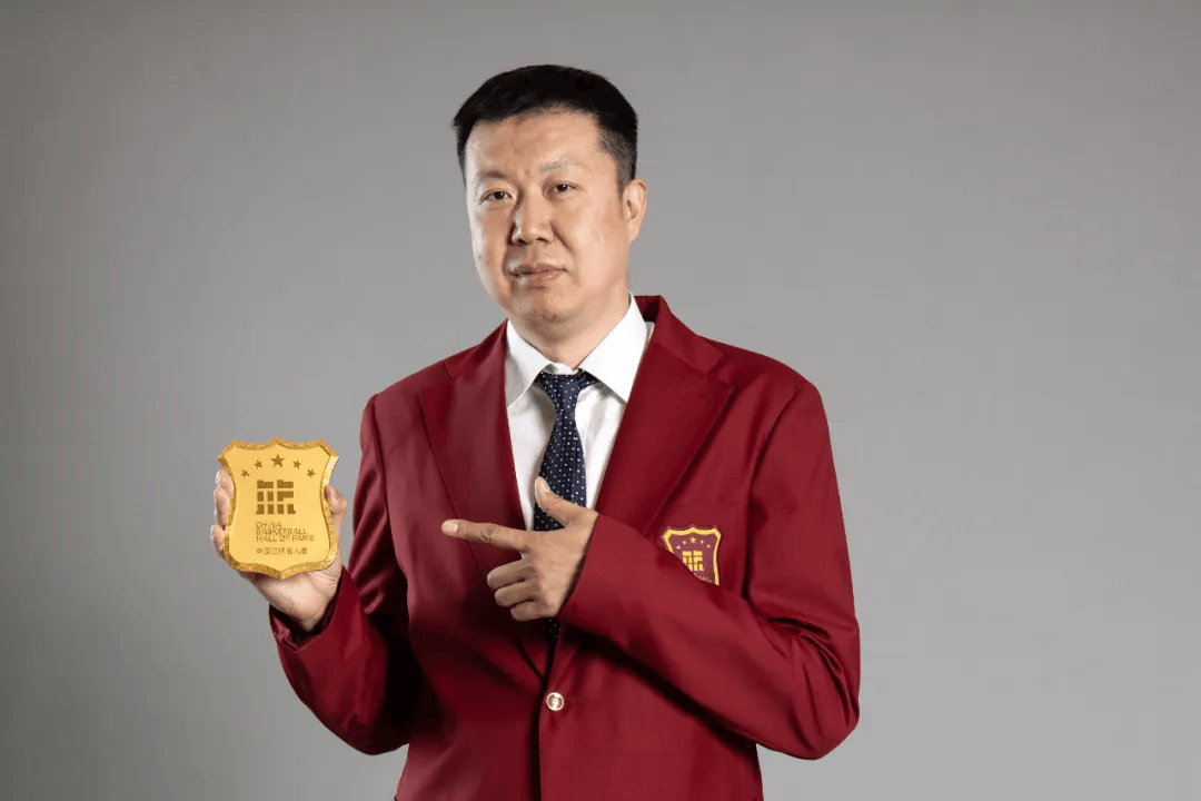 皇冠信用盘_中国篮协：热烈祝贺王治郅